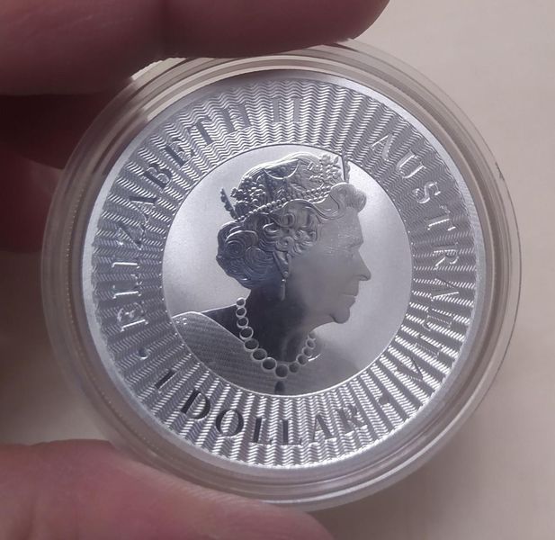Серебряная инвестиционная монета Кенгуру (Австралийский кенгуру) 2022 год, 1 доллар 1 унция чистейшего серебра KENG фото